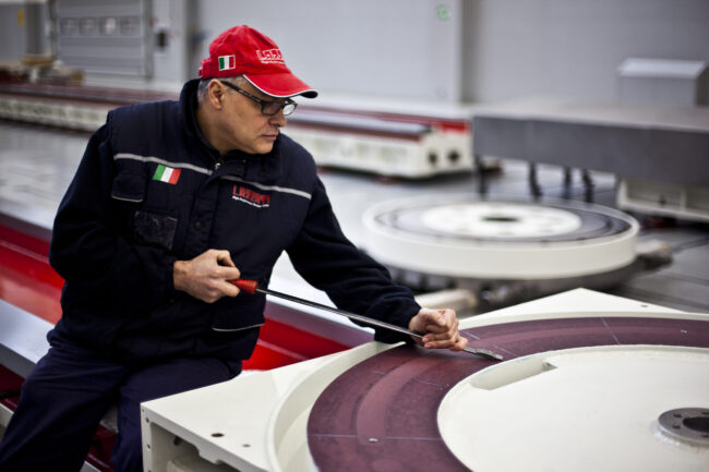 LAZZATI S.p.A. High performance Borin Mill Passione per la Meccanica