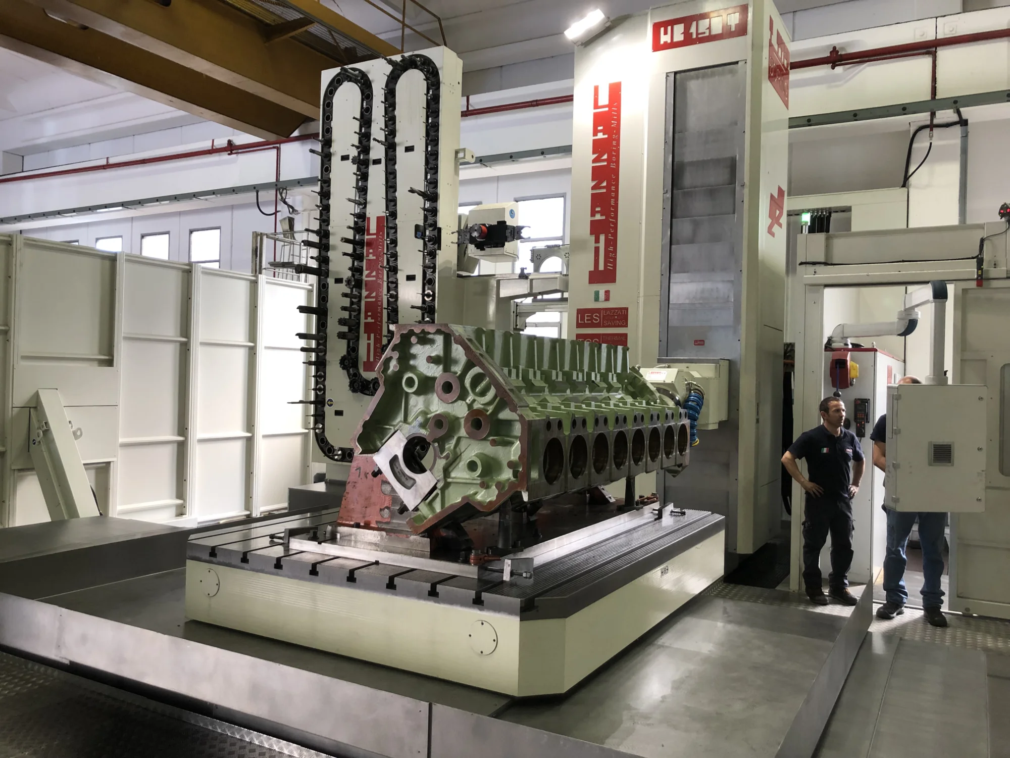LAZZATI hydrostatic boring mill machining a large engine block in an industrial production environment