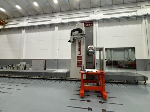LAZZATI Floor-Type Ram Milling HB5M BlueTech4.0 hydrostatic milling machine with automatic universal head